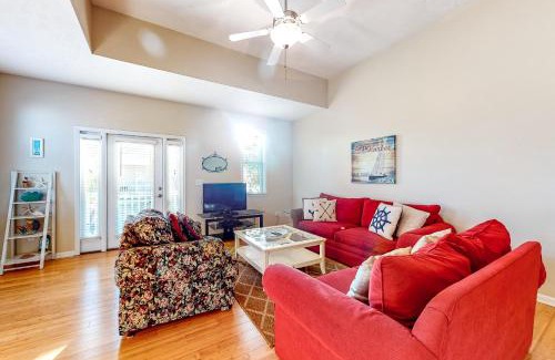 Sago Park Townhomes House | Smiles N Waves