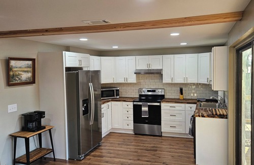 Crane Hill Cabin | SMITH LAKE CABIN