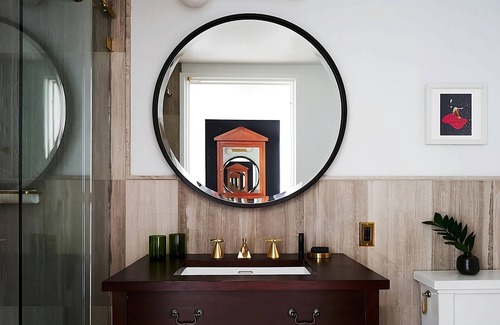 Adams Morgan Hotel | Smithsonian Haven, DC Escape with Luxe Amenities, Pets Stay For Free!