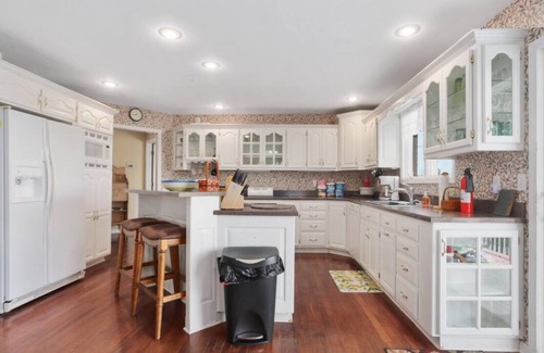 Smithville House | Smithville Lakehouse Country Living up to 15 guests!