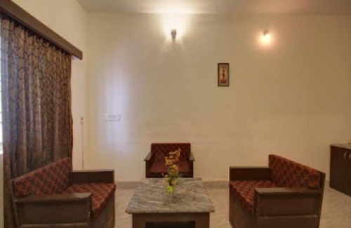 Cheyyur Hotel | SMJ GRAND HOTEL & MAHAL