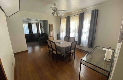 Brighton Park Apartment | Smokers Preferred-Spacious 3-bedroom apartment with WiFi, AC in awesome Chicago