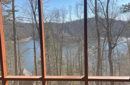 Unaka House | Smokey Mountain Cabin