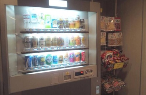Abeno Hotel | Smoking Double bed 24 hours free drink service /Osaka Ōsaka