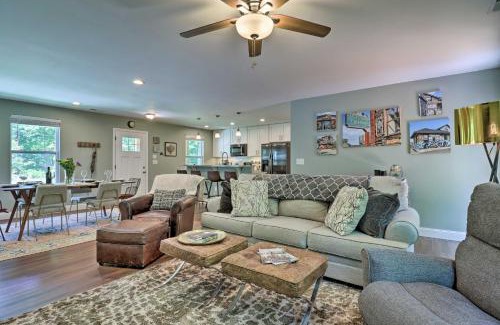 Leicester House | Smoky Mountains Leicester Home with Deck!