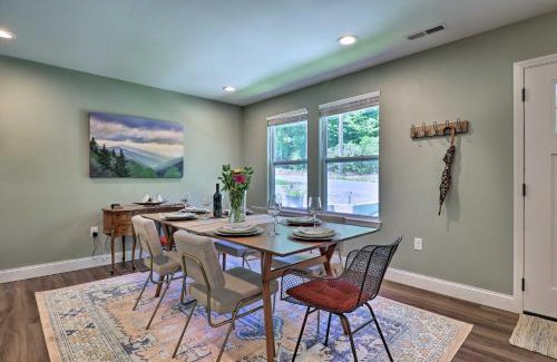 Leicester House | Smoky Mountains Leicester Home with Deck!