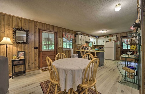Otto Cabin | Smoky Mtn Hideaway: Screened Porch & Fire Pit