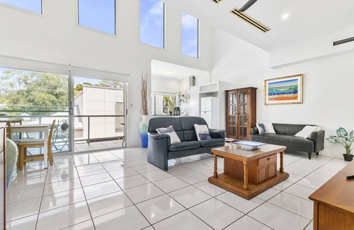 Bellara Apartment | Smooth Sailing
