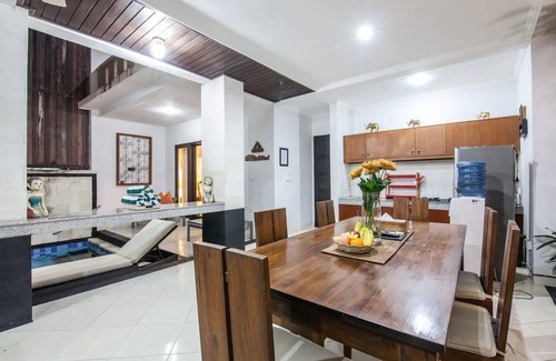 Legian City-Centre Villa | SMV . 5-BR · ❤️5BR Pool Prime Area Walk to Beach N Shops Legian
