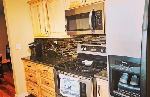 Cookson House | Snake Creek Lake House Getaway