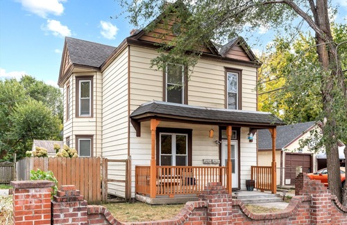 Corcoran Apartment | Snapdragon Apt - Charming Two Bedroom in Corcoran Neighborhood