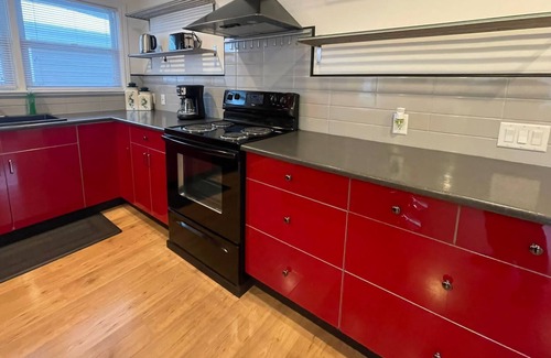Byron Apartment | Snazzy 2-Bedroom Unit in the Heart of Byron