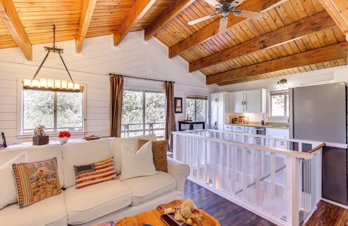 Arrowbear Lake Cabin | ‘Snow Valley Hideaway’ Arrowbear Lake Retreat