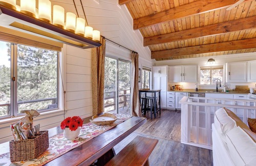 Arrowbear Lake Cabin | ‘Snow Valley Hideaway’ Arrowbear Lake Retreat