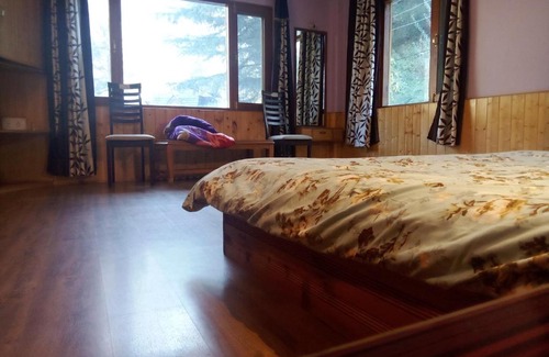 Naggar House | Snow view'