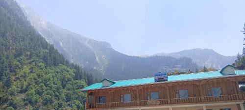 Bhatwari Hotel | snow villa