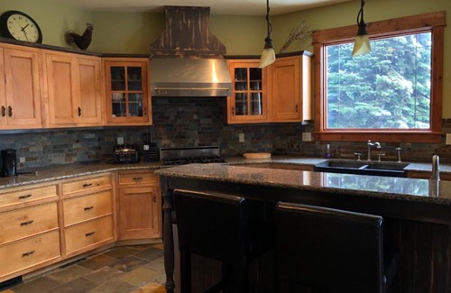 Silver Star Mountain Ski Chalet | Snow Yeti