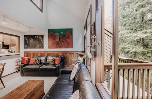 Glacier Apartment | Snowater Condo #57 - A Great 2-Story Family Condo That Sleeps 6!