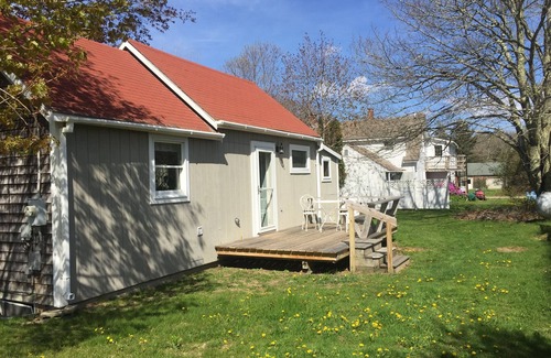 New Harbor Cottage | Snowball Hill Cottage - Near Pemaquid Beach & New Harbor Village.