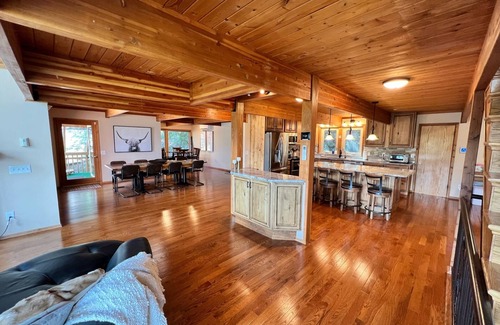 Ogden Cabin | Snowbasin I Eden I Powder Mountain I Sauna +7 King