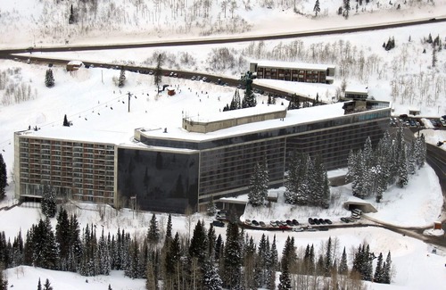 Salt Lake Mountain Resorts Condo | Snowbird Cliff Club New Years week 3 rooms sleeps 10