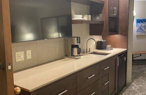 Salt Lake Mountain Resorts Condo | Snowbird Cliff Club/Ski in -Ski out! Dec. 27, 2025 – Jan. 3, 2026, 8050/wk