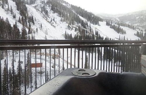 Salt Lake Mountain Resorts Condo | Snowbird Ski Resort -Two-room Suite, 2 Baths ski-in condo!
