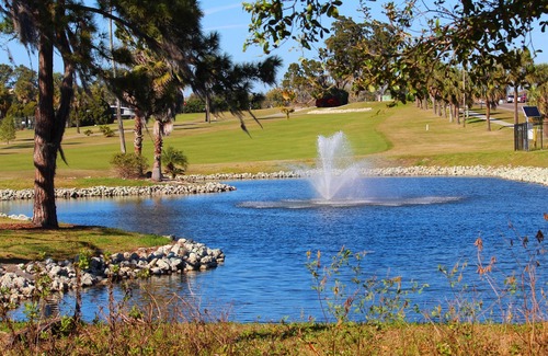Holiday Lake Estates House | Snowbirds' Dream, Minutes from the Beach, Shopping, Nature and Biking Trails