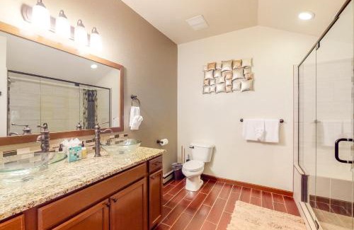 Mountain House Apartment | Snowdance Manor 403