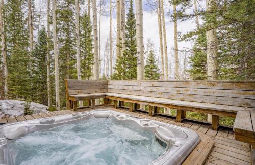 Mountain Village House | Snowdrift Cabin by AvantStay Breathtaking Home w Prime Ski Access