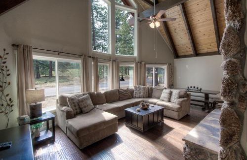 Black Bart House | Snowshoe Chalet cabin