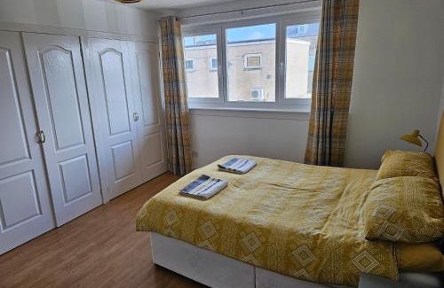 Helensburgh Apartment | Snug - Colquhoun Square Apartment