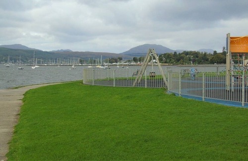 Helensburgh Apartment | Snug - Krayr Apartment