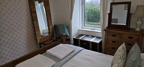 Helensburgh Apartment | Snug - Macushla Apartment