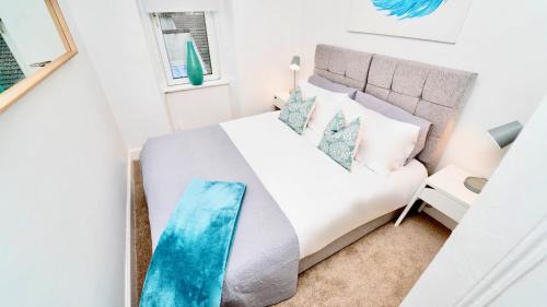 Helensburgh Apartment | Snug - Tùr Sealladh Apartment