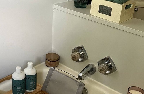 Emery House | Snuggle Inn….. in this cozy home 6 minutes from I-90