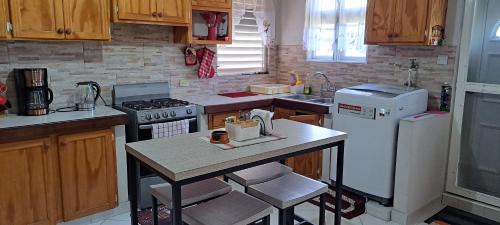 Goodland Apartment | So-neez Top floor apt