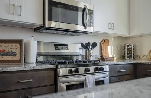 Hildale House | So Zion Painted Desert-4Bed, 3Bath, Hot Tub, Deck