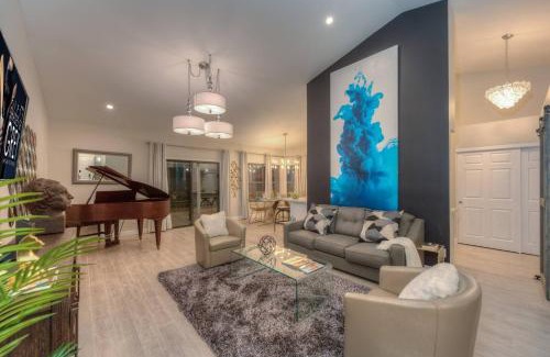 Eagle Hills House | Soak In Private Heated Pool In Stylish Open Plan H