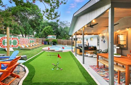 North San Antonio - SAT House | Soak Sizzle Score Pool Games More