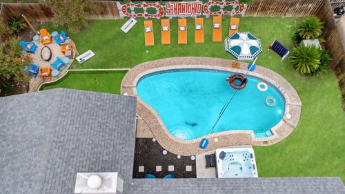 North San Antonio - SAT House | Soak Sizzle Score Pool Games More