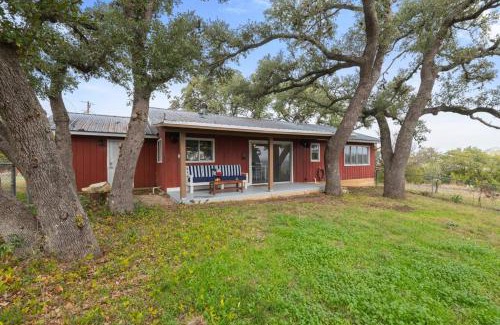 Oatmeal House | Soak up the Sunrise over the Hill Country Colorado River Valley