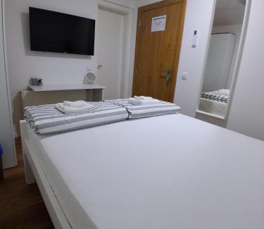 Pozega House | Sobe Ritz