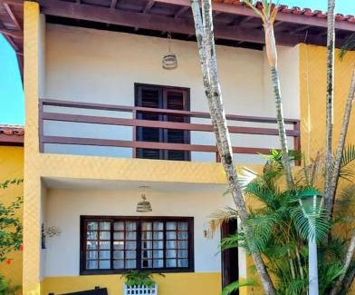 Indaia House | Sobrado Estiloso com Piscina à 300 m da Praia