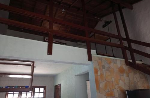Indaia House | Sobrado Estiloso com Piscina à 300 m da Praia