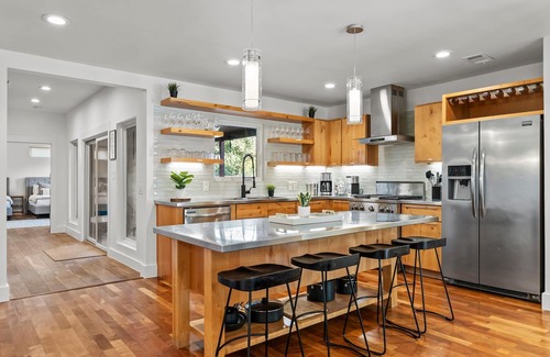 Galindo House | SocoVilla: Downtown/Pool/Golf Green/FirePit/18 Beds