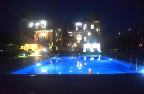 Kamisiana Apartment | Socrate's Apartment's with Share Pool
