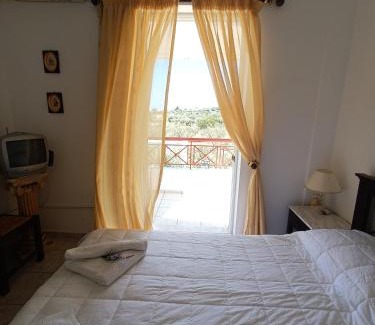 Elafonisos Apartment | Socrates