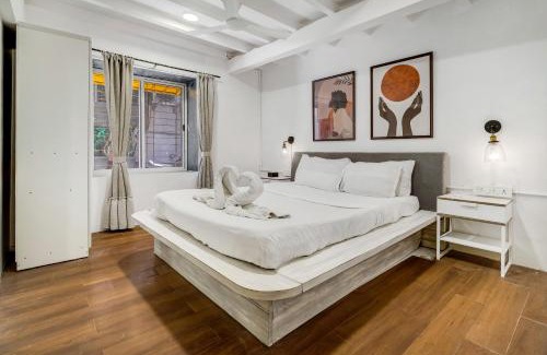 Pali Hill Apartment | Sofia 1BHK Khar W by The Bombay Home Company