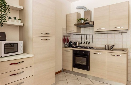 Como Apartment | Sofia House Garden and Private Garage